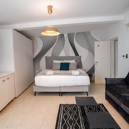 Yalarent Enorma Complex With Shared Heated Pool Eilat Exterior foto