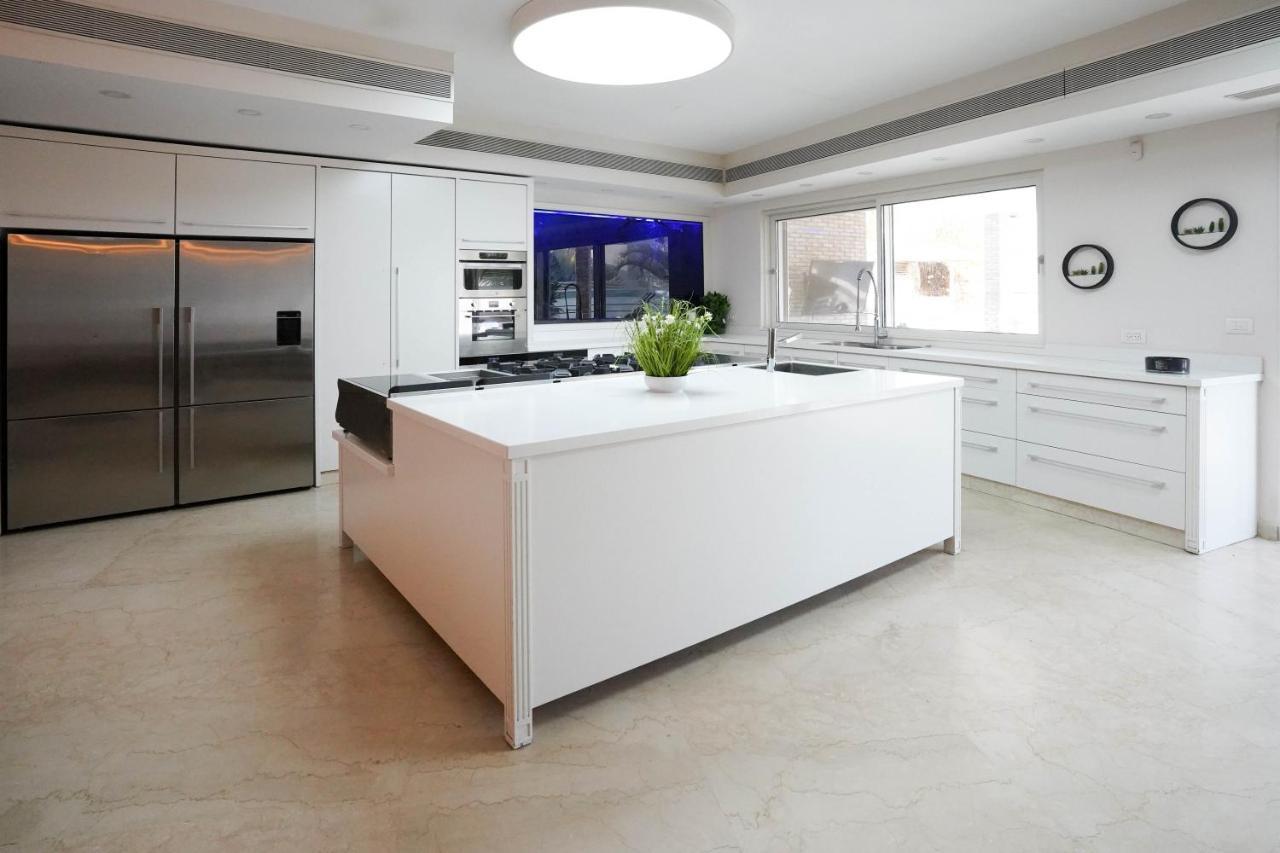 Yalarent Enorma Complex With Shared Heated Pool Eilat Exterior foto
