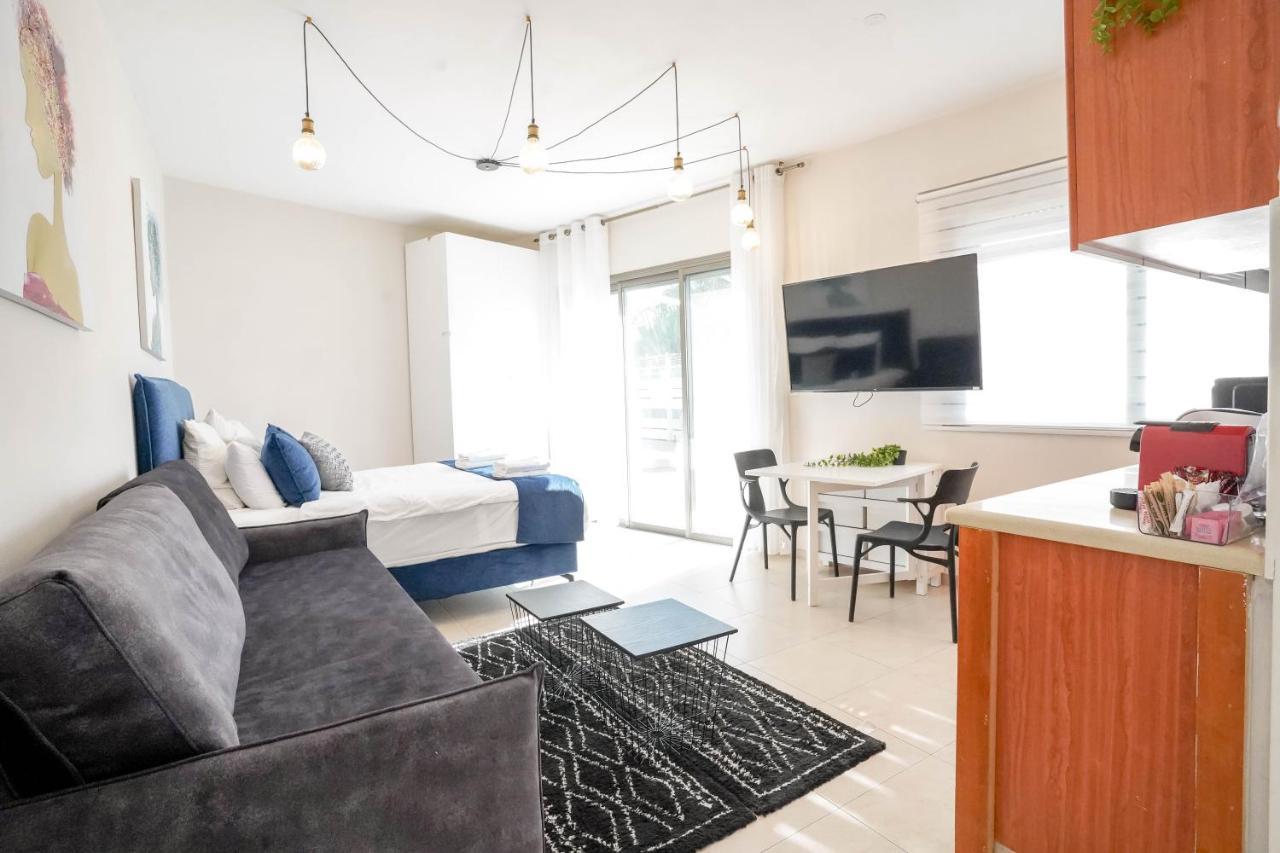 Yalarent Enorma Complex With Shared Heated Pool Eilat Exterior foto